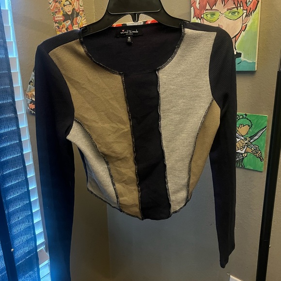 Mixed Threads Los Angeles Y2K long sleeve crop top - Picture 2 of 5
